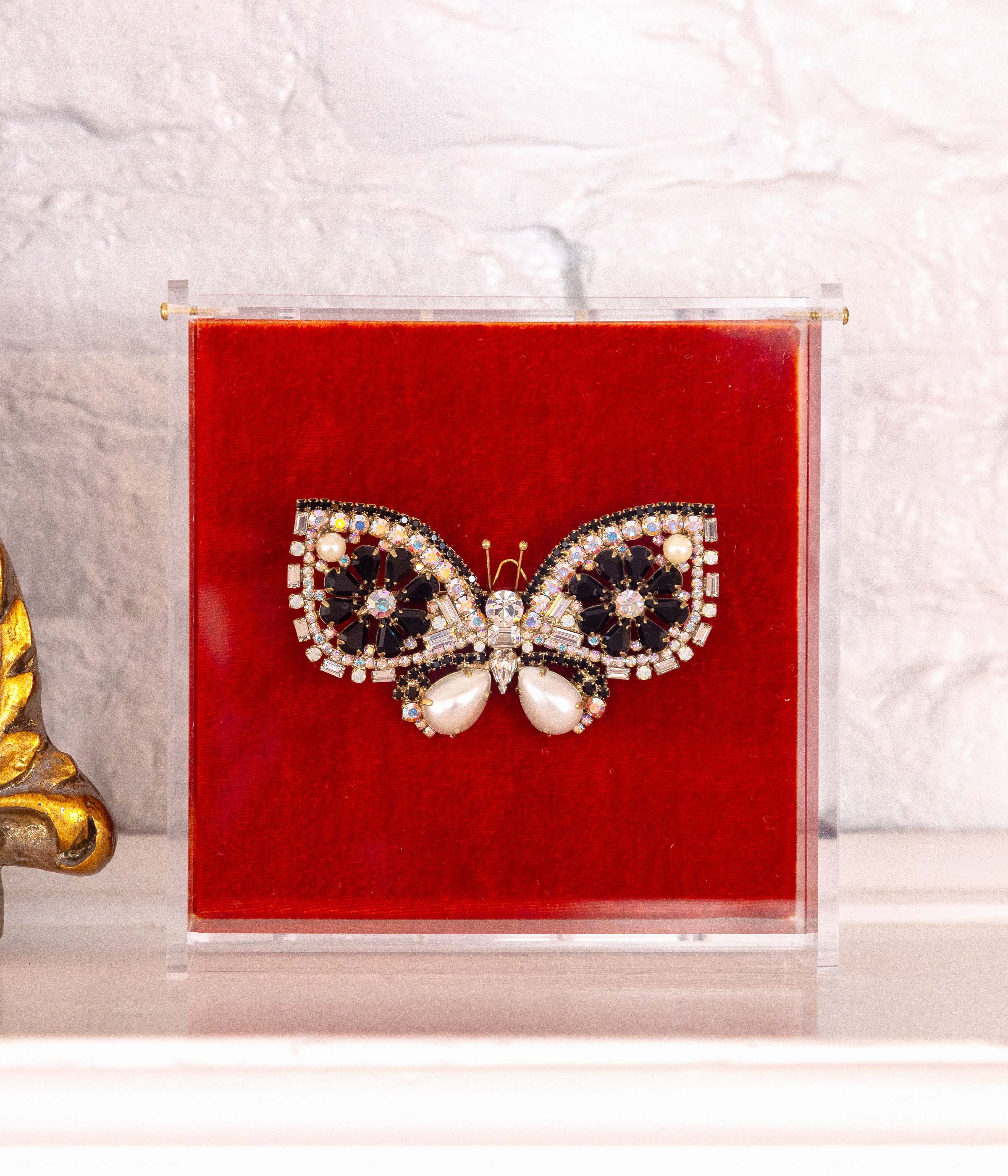 Medium Butterfly in Jet / Crystal AB / Pearl