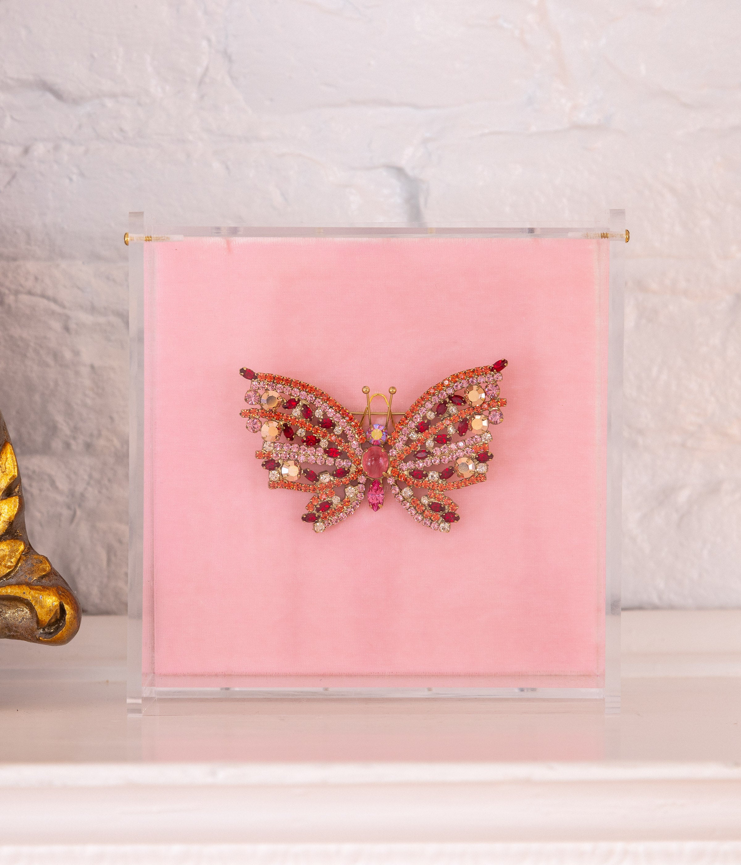 Medium Butterfly in Padparadscha / Capri Gold / Siam