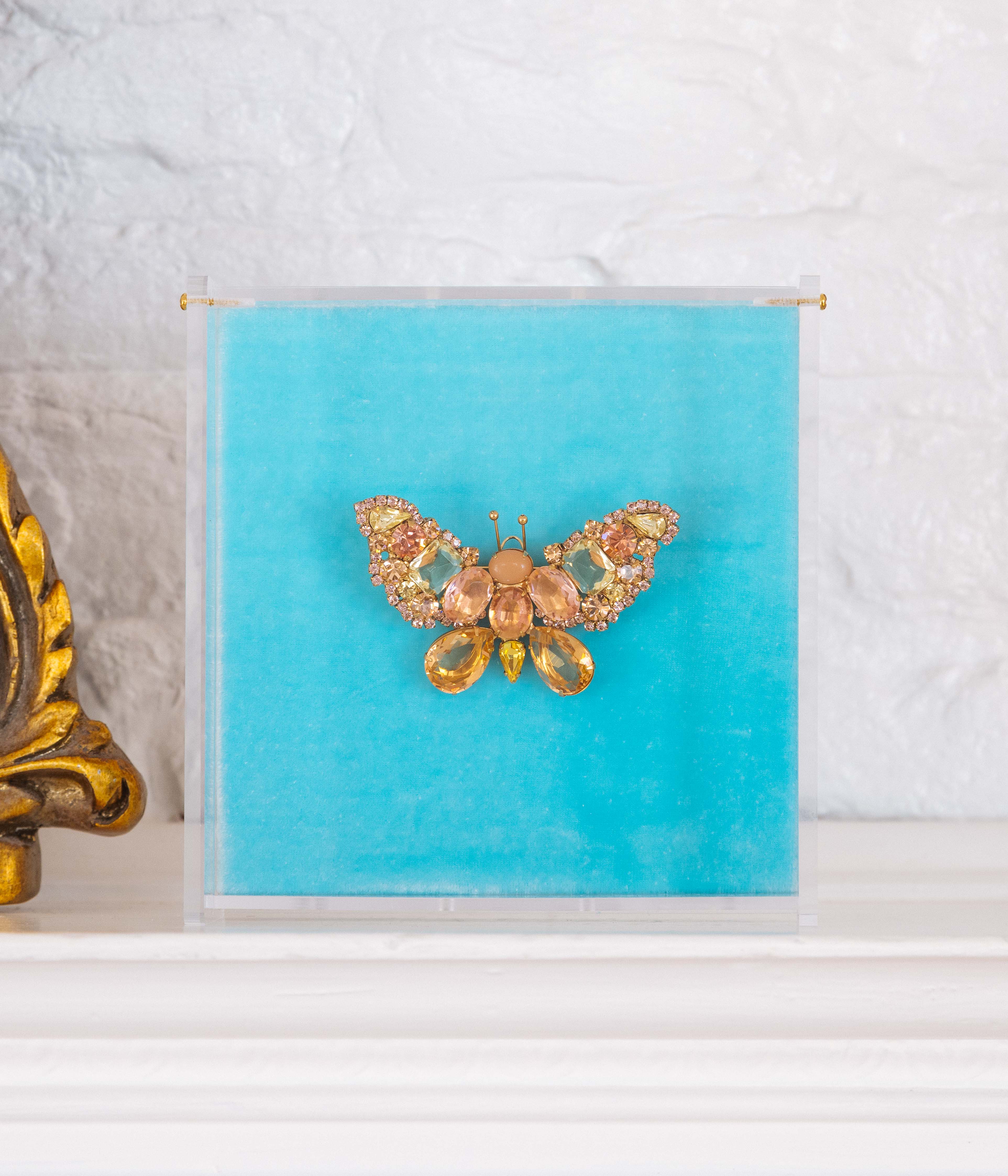 Small Butterfly in Jonquil / Rosaline / Light Peach