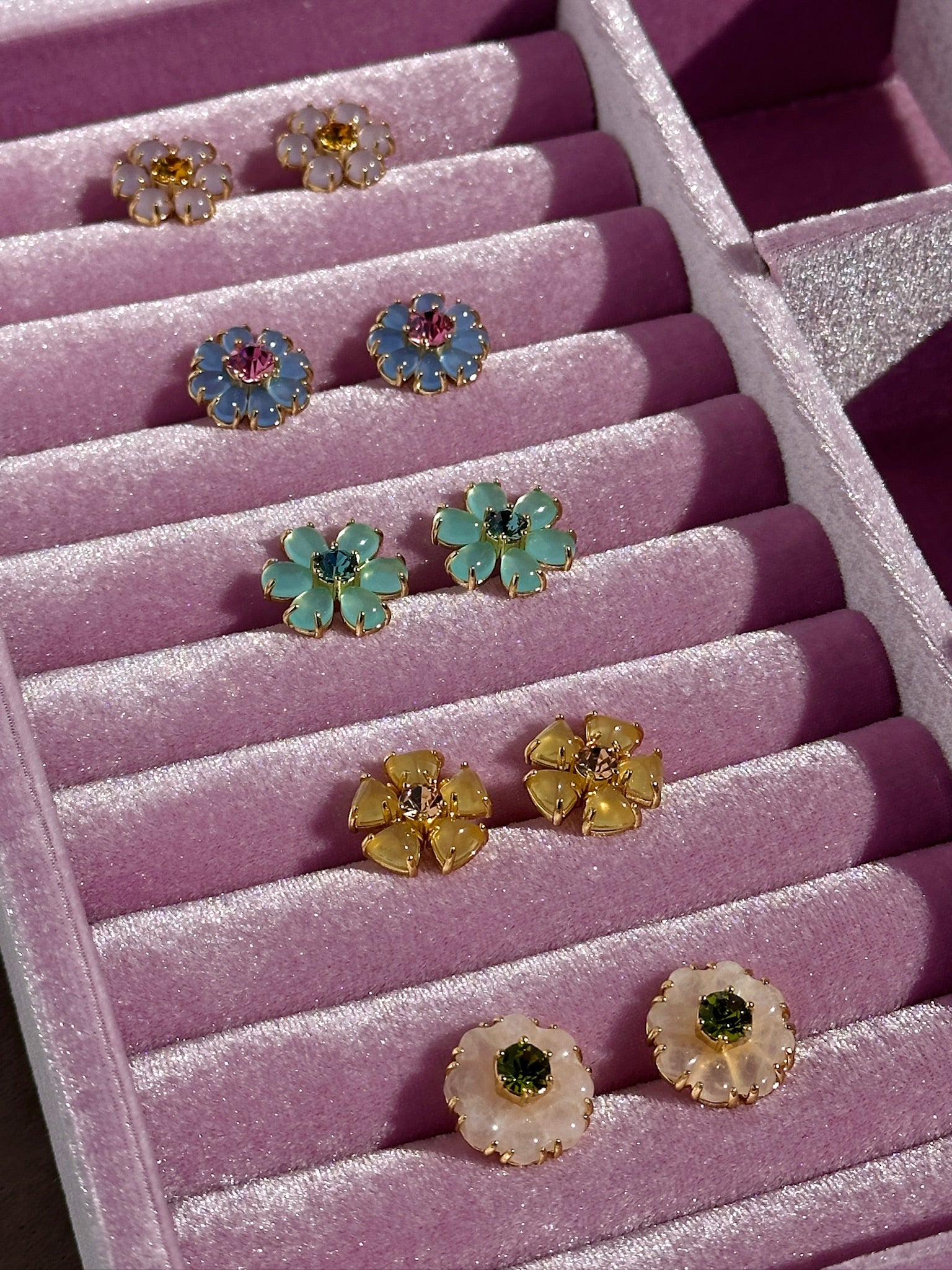 Emeline Flower Studs in Lavender - Loren Hope