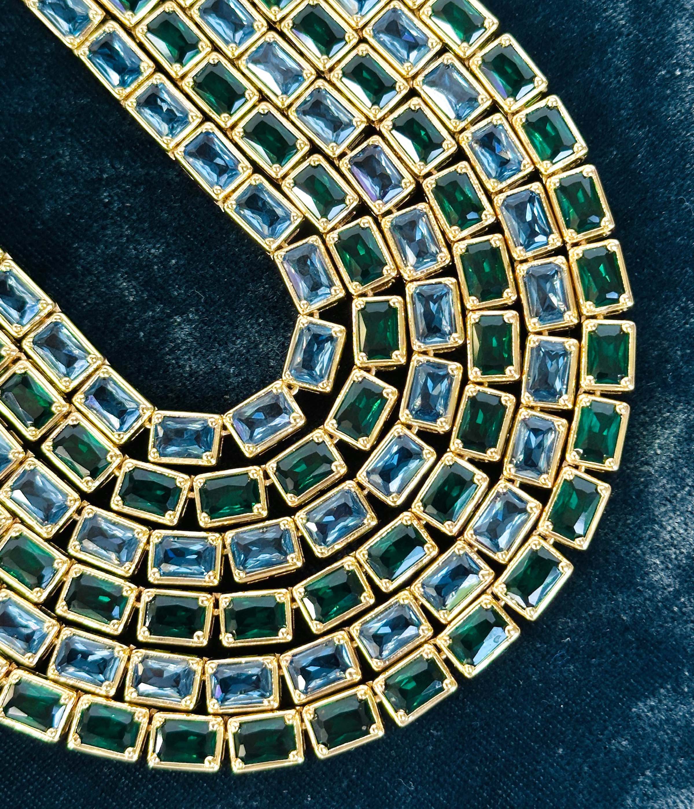 Liza Slider Necklace in Emerald