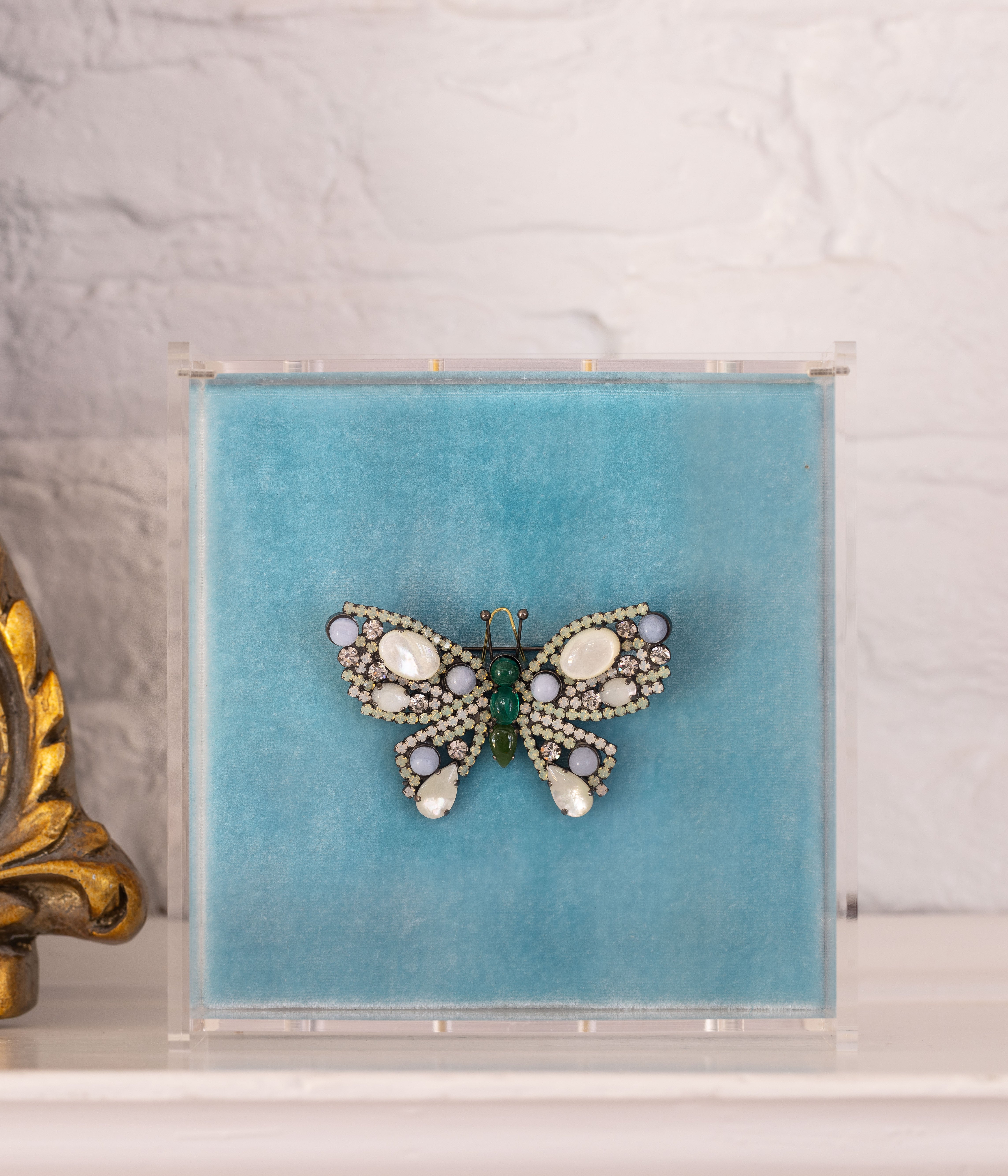 Medium Butterfly in Mother of Pearl / Blue Lace Agate / Jade