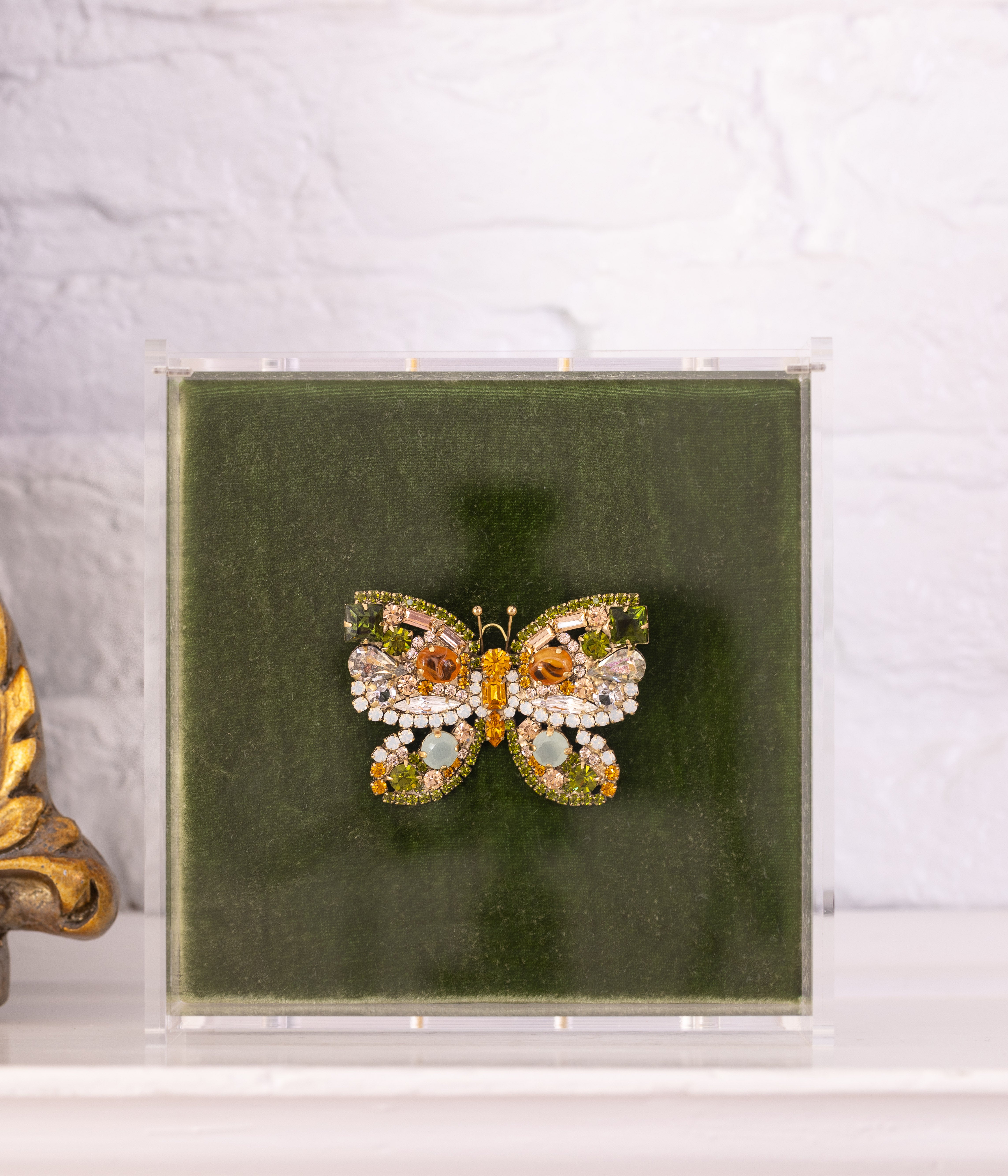 Medium Butterfly in Olivine / Light Peach / Topaz - Loren Hope