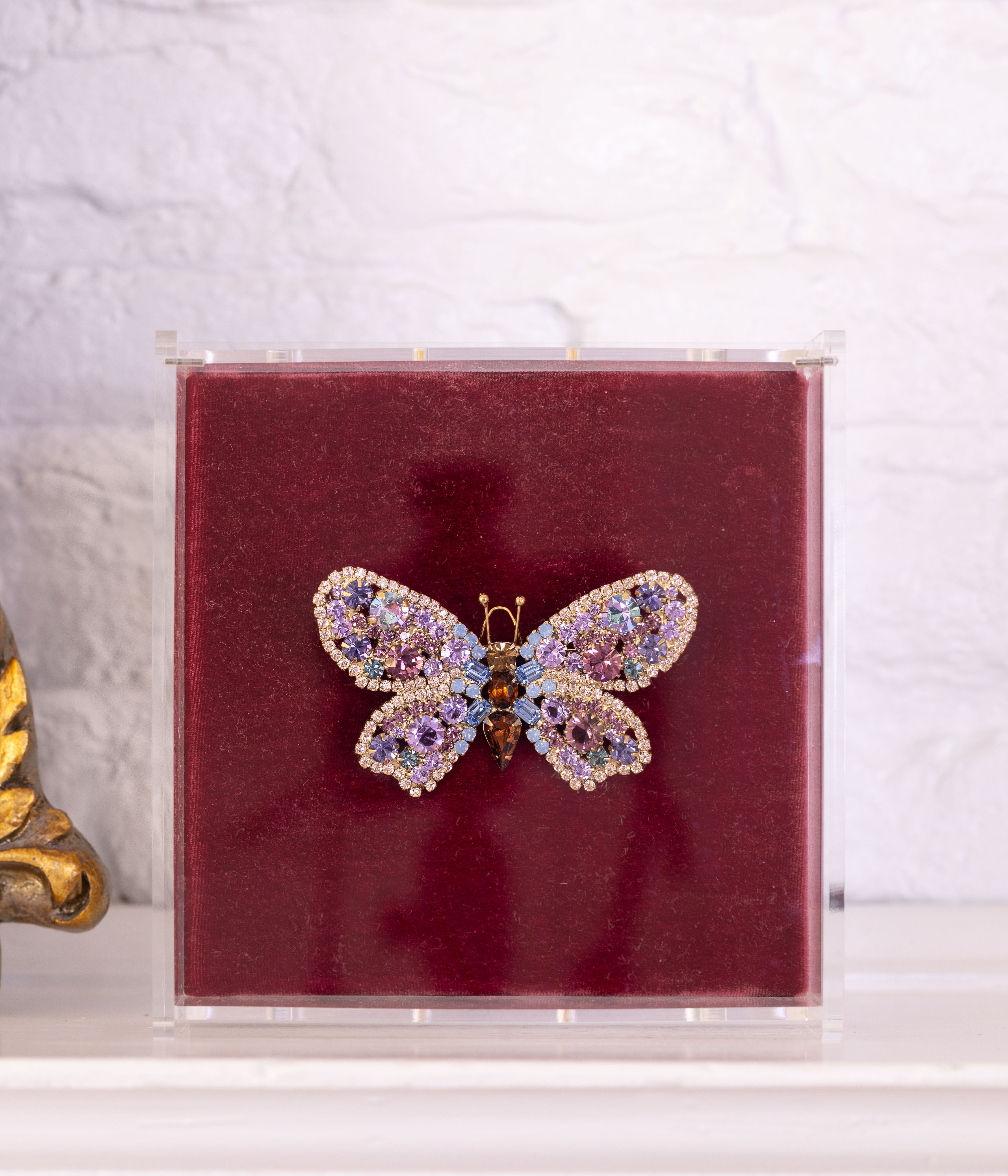 Medium Butterfly in Violet / Light Sapphire / Smoked Topaz