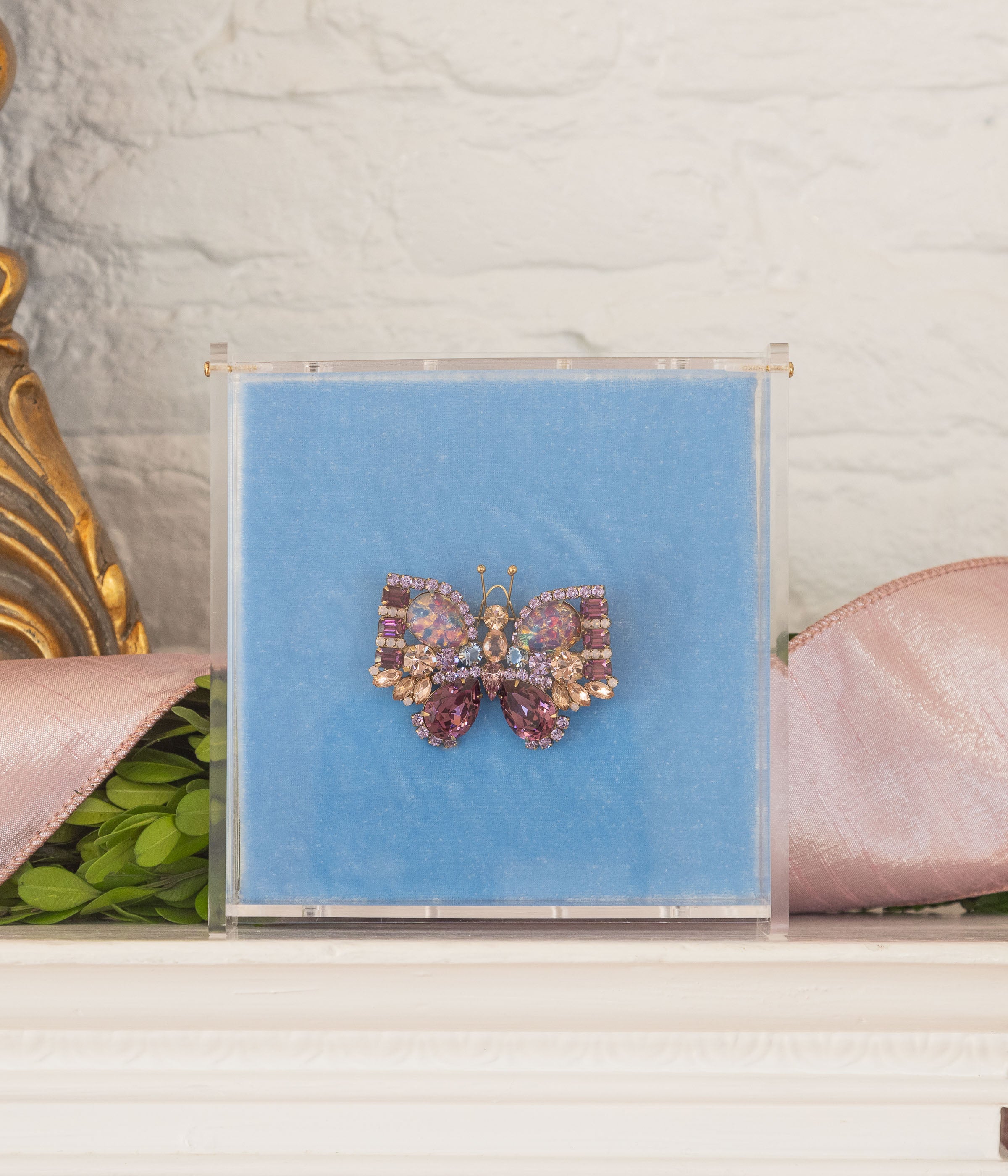 Small Butterfly in Amethyst / Rosaline / Violet