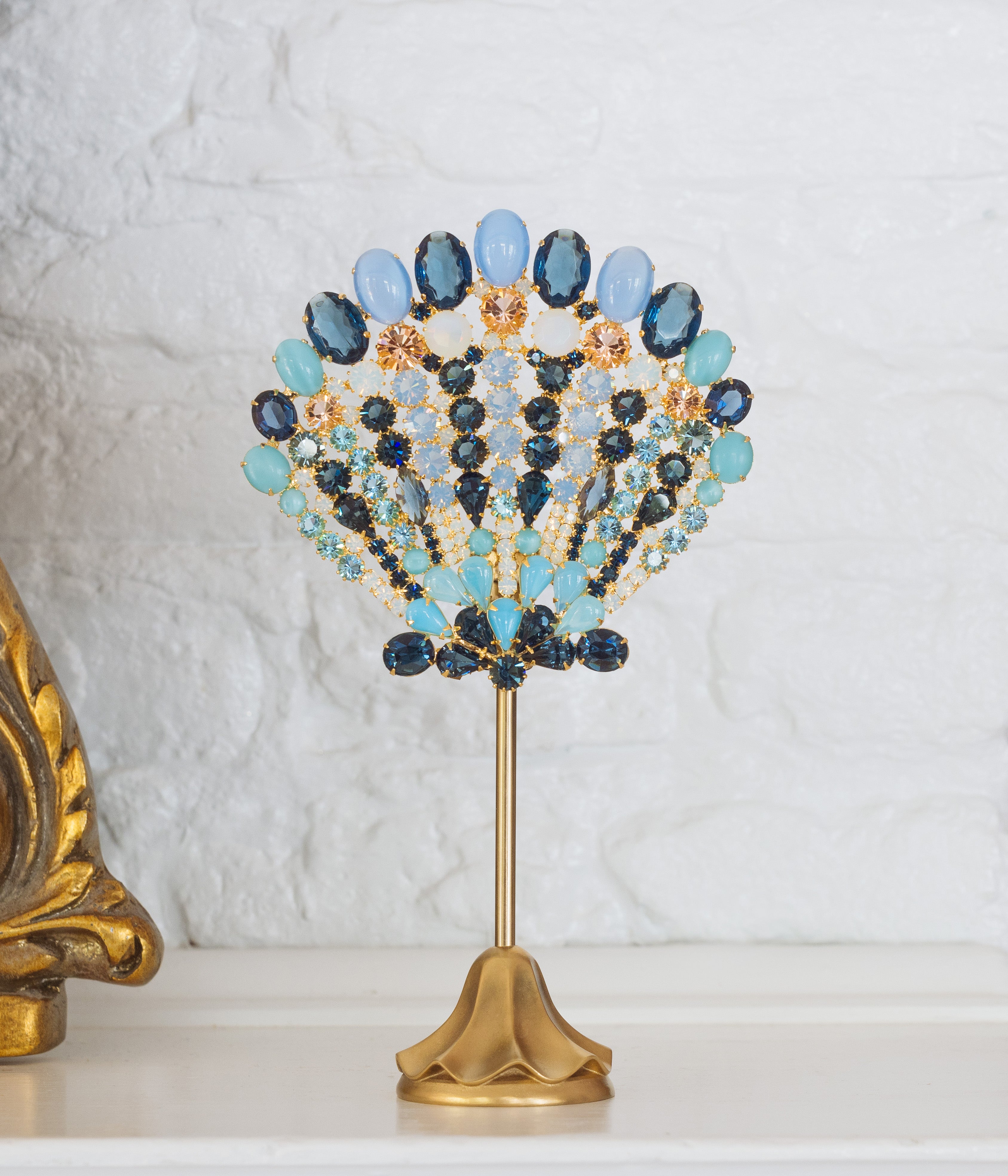 Medium Scallop Shell Specimen in Navy / Turquoise