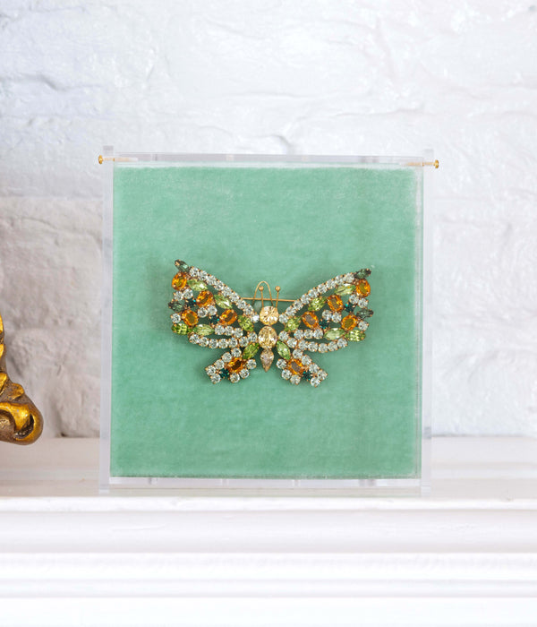 Large Butterfly in Green Opal / Jonquil