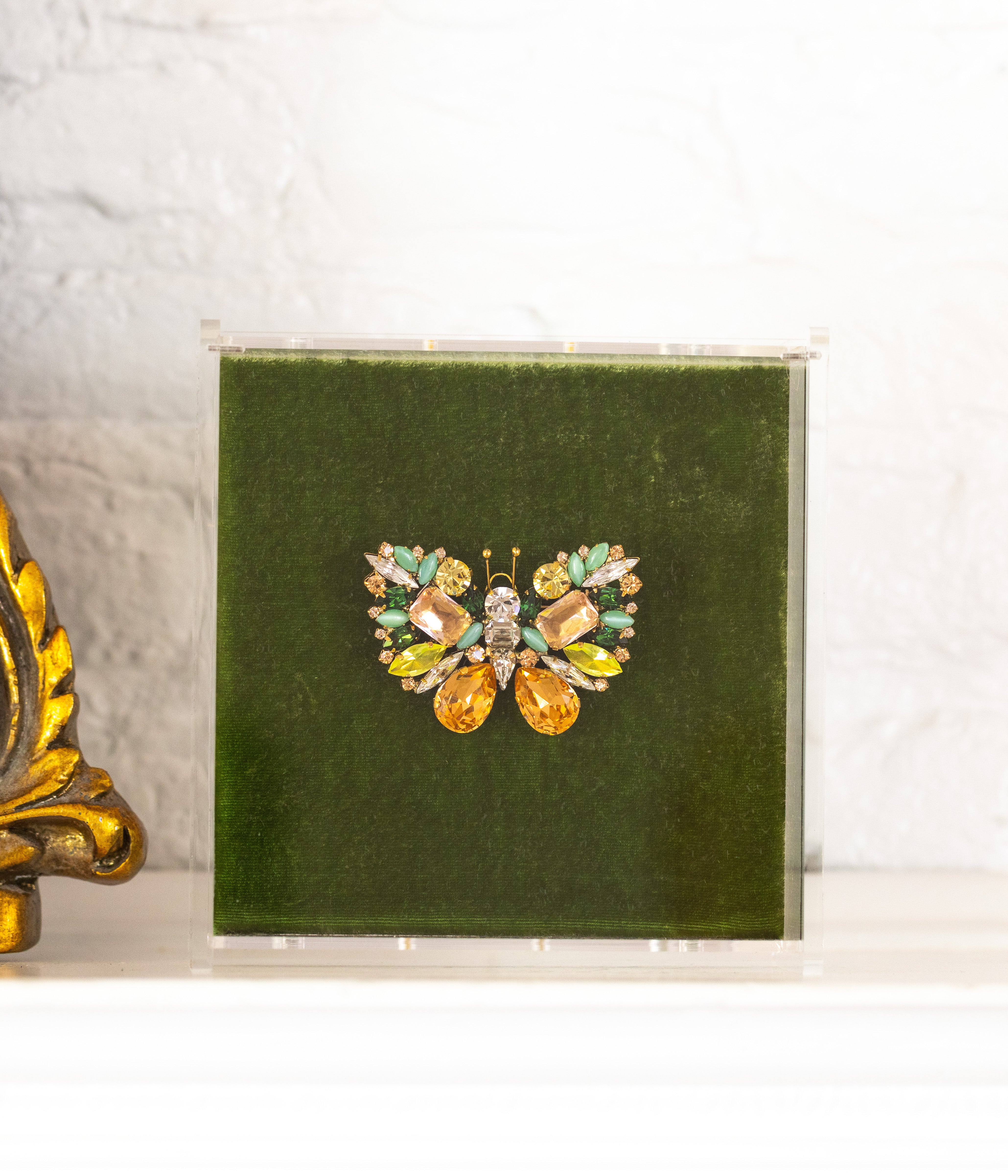 Small Butterfly in Light Peach / Erinite / Jonquil - Loren Hope