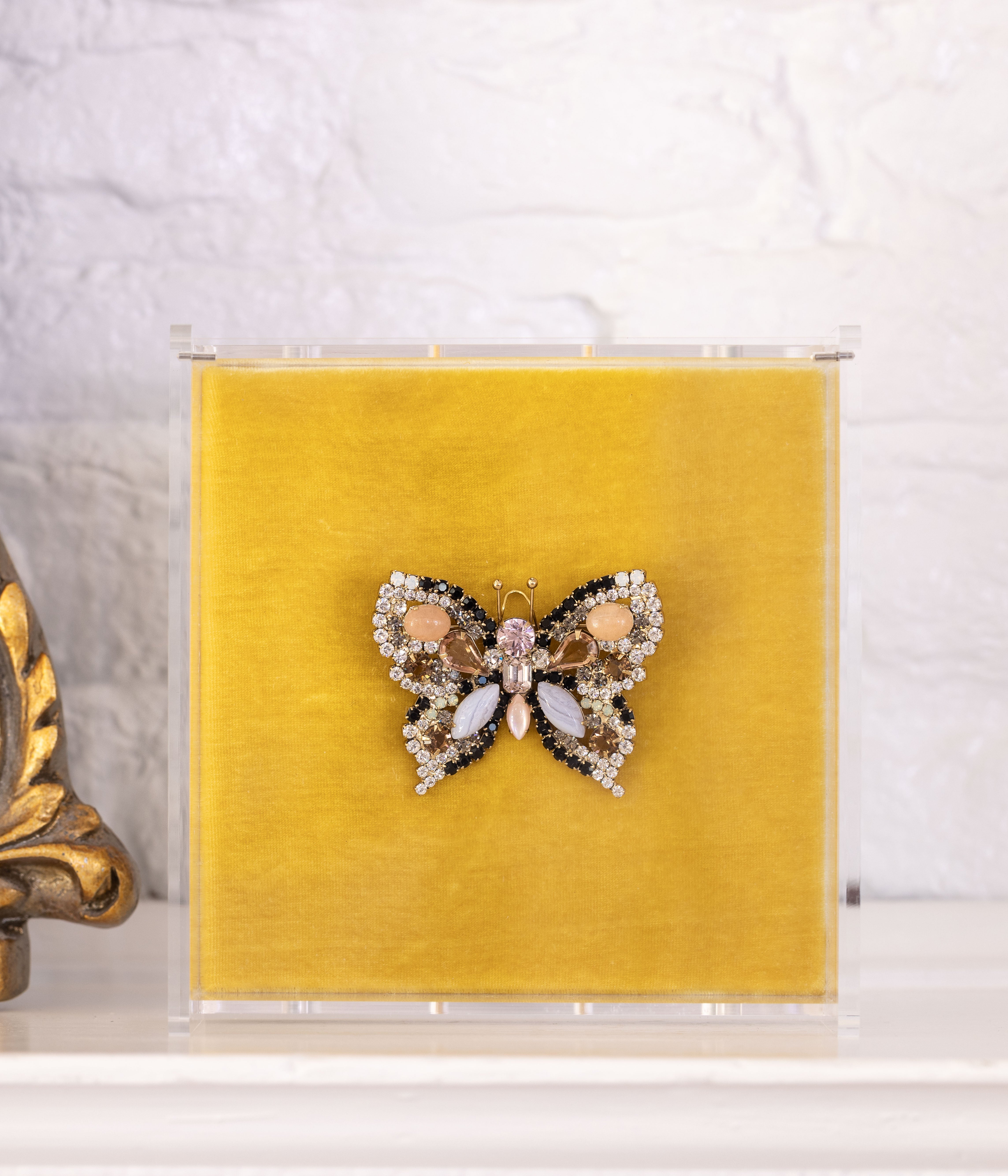 Small Butterfly in Blue Lace Agate / Pink Shell / Aventurine