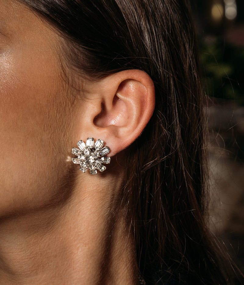 Billie earrings deals
